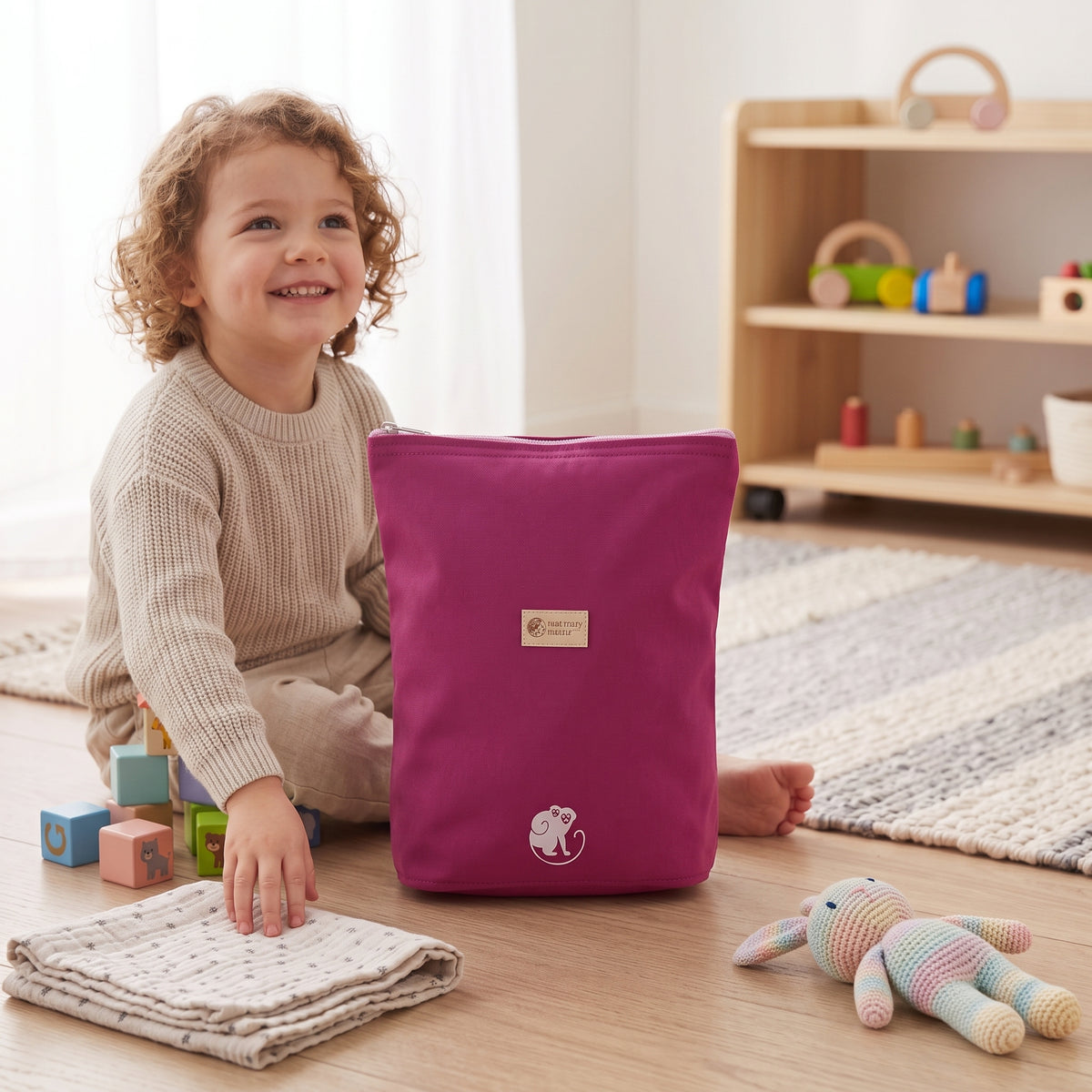 Mochila softshell infantil Monkey Mum® - Framboesa sumarenta