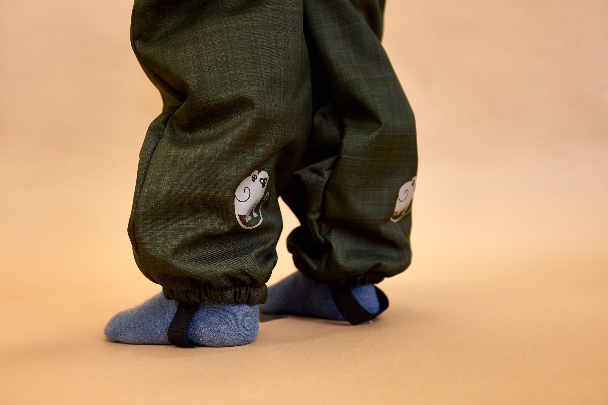 Monkey Mum® Dětská zimní softshellová kombinéza s beránkem - Pohádkový večerníček, 2. jakost - vel. 62/68