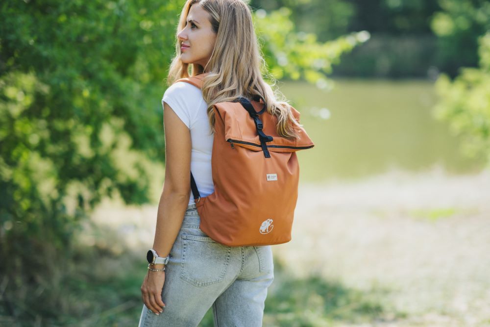 Monkey Mum® Mochila integrada em softshell para o porta-bebé Carrie - Folhas de outono