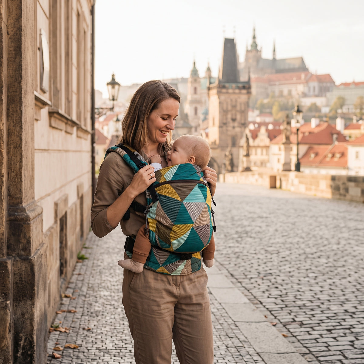 Monkey Mum® Porta-bebés ergonómico extensível Carrie - Charme geométrico
