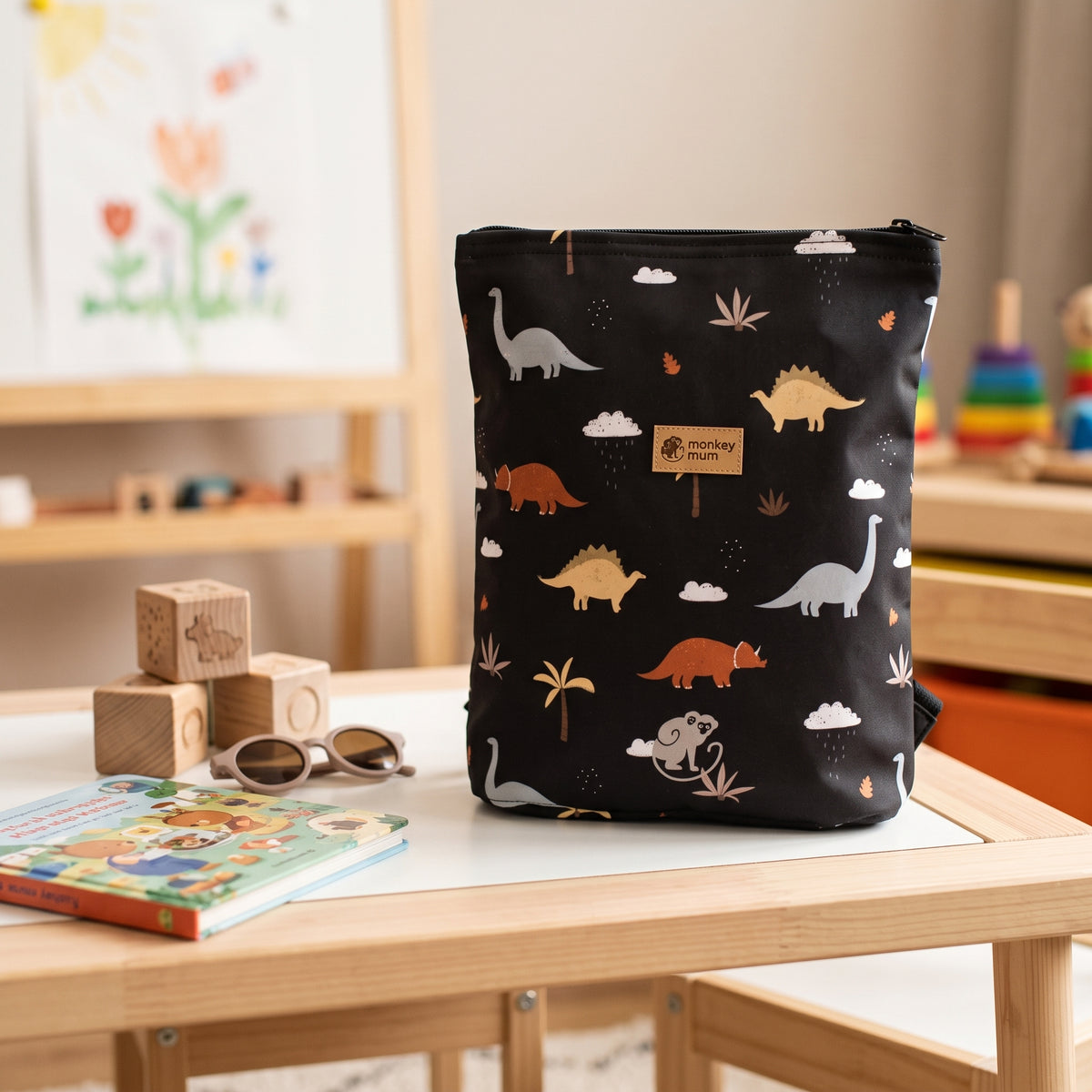 Mochila infantil em softshell Monkey Mum® - Caminho dos dinossauros