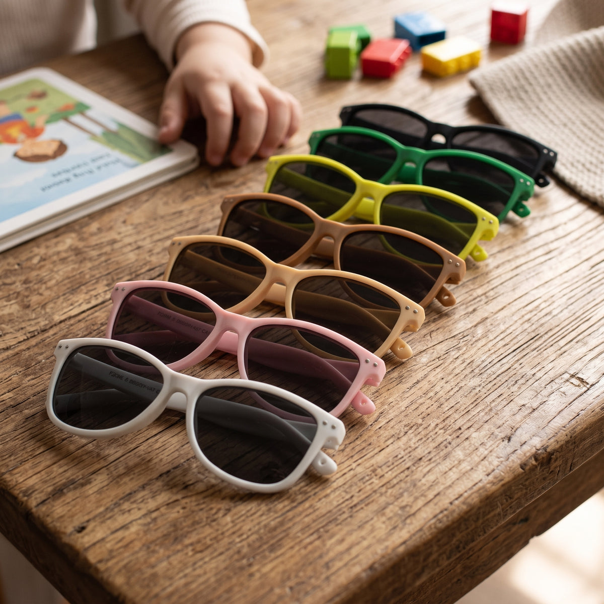 Óculos de sol infantis Monkey Mum® - Vigília de lobo - várias cores
