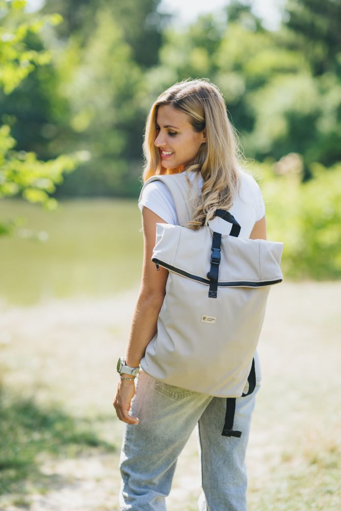Monkey Mum® Mochila integrada em softshell para o porta-bebé Carrie - Safari tour