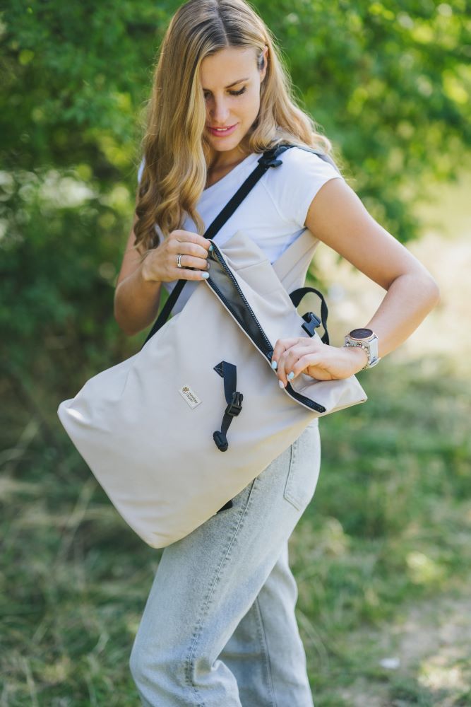 Monkey Mum® Mochila integrada em softshell para o porta-bebé Carrie - Safari tour